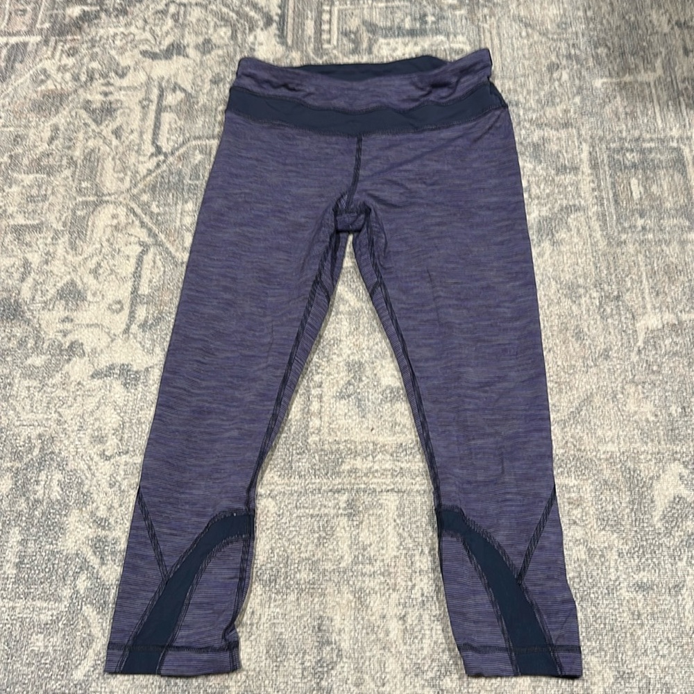 Lululemon purple cropped leggings